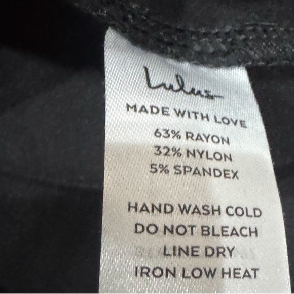 Lulus “little black dress” faux wrap bodycon/ mini dress ❤️ - Picture 4 of 9